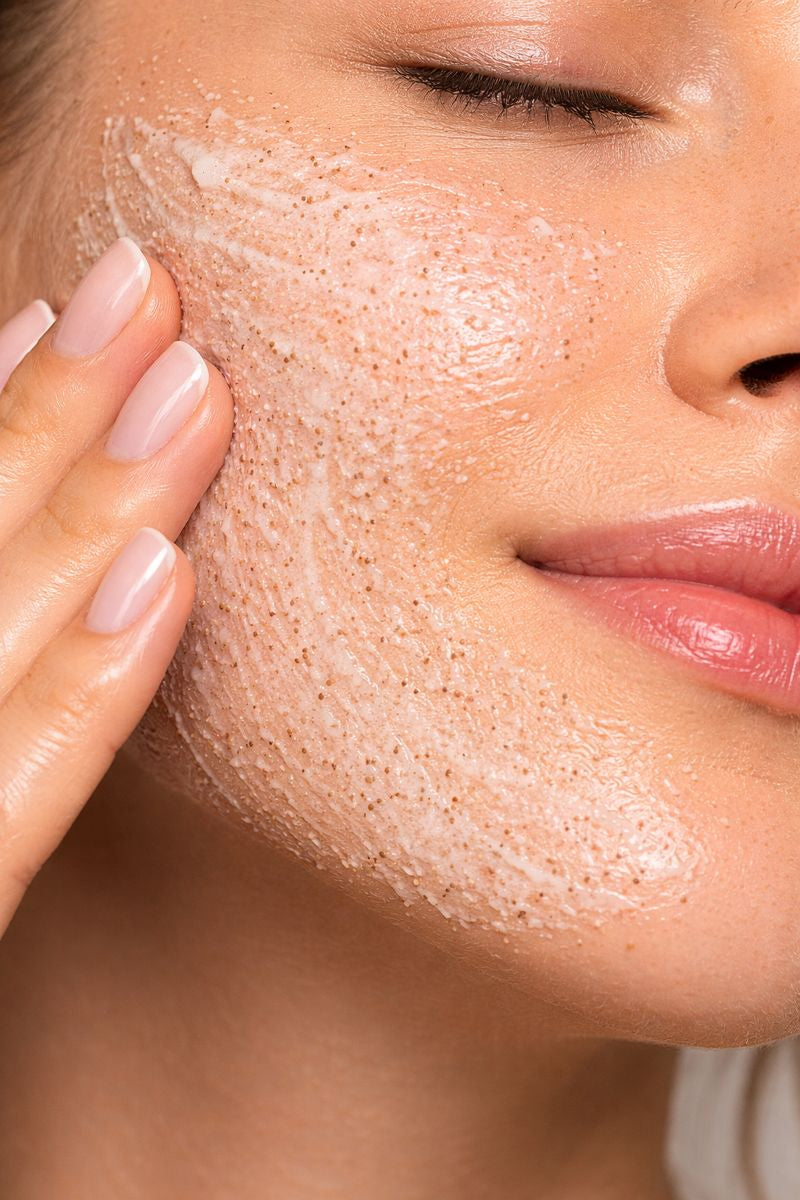 Physical vs Chemical Exfoliation – Which is Safer?